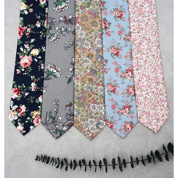 Floral Skinny Tie for Men Pink Daisy - Picture 5 of 7